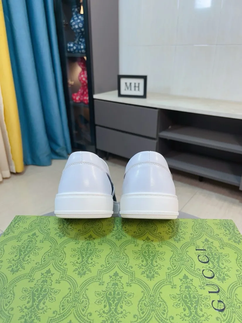 Men's shoes 💰360🌹🌹GUCCI [Gucci] New high-end brand of men's shoes, the latest fashionable casual men's shoes, trendy and versatile style, relaxed and sporty style, uppers imported from Italy, genuine leather lining and ultra-fine workmanship. Original personalized fashionable rubber wear-resistant outsole, light and comfortable on the foot, size 38-44